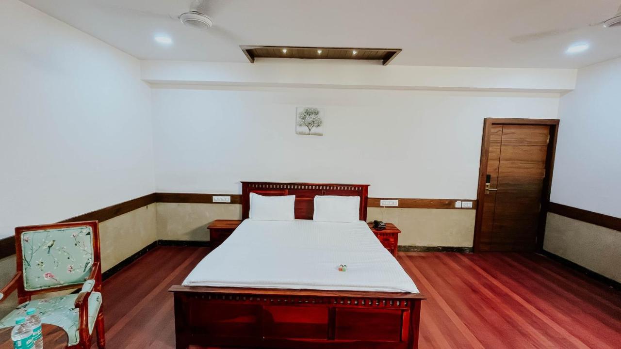 Hotel Tirth By Sonu'S Uddzsaín Kültér fotó