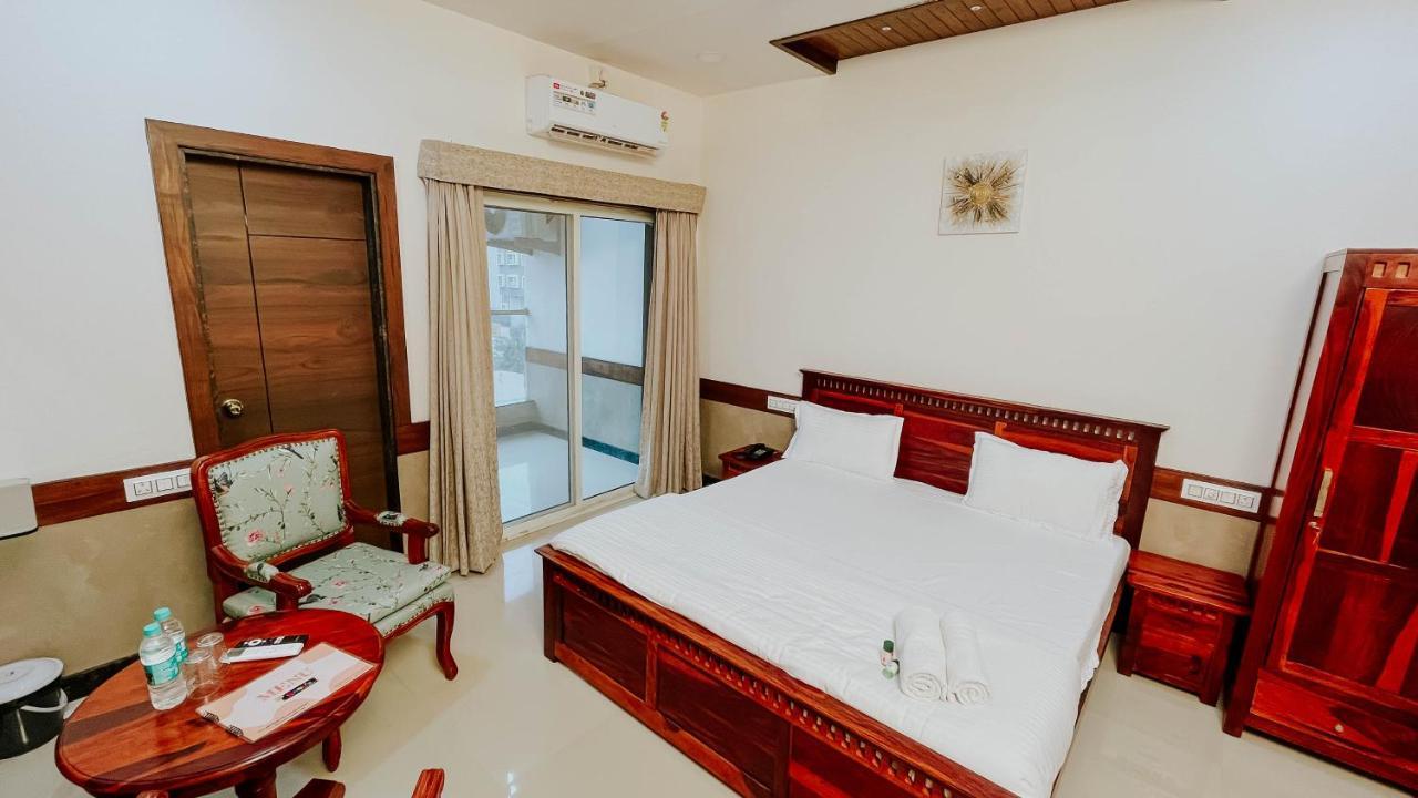 Hotel Tirth By Sonu'S Uddzsaín Kültér fotó